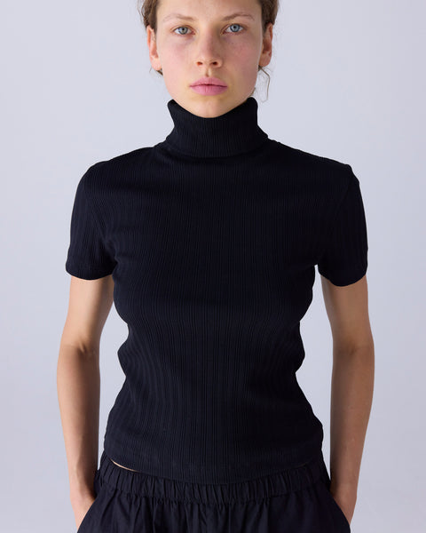 Roll-Neck Tee