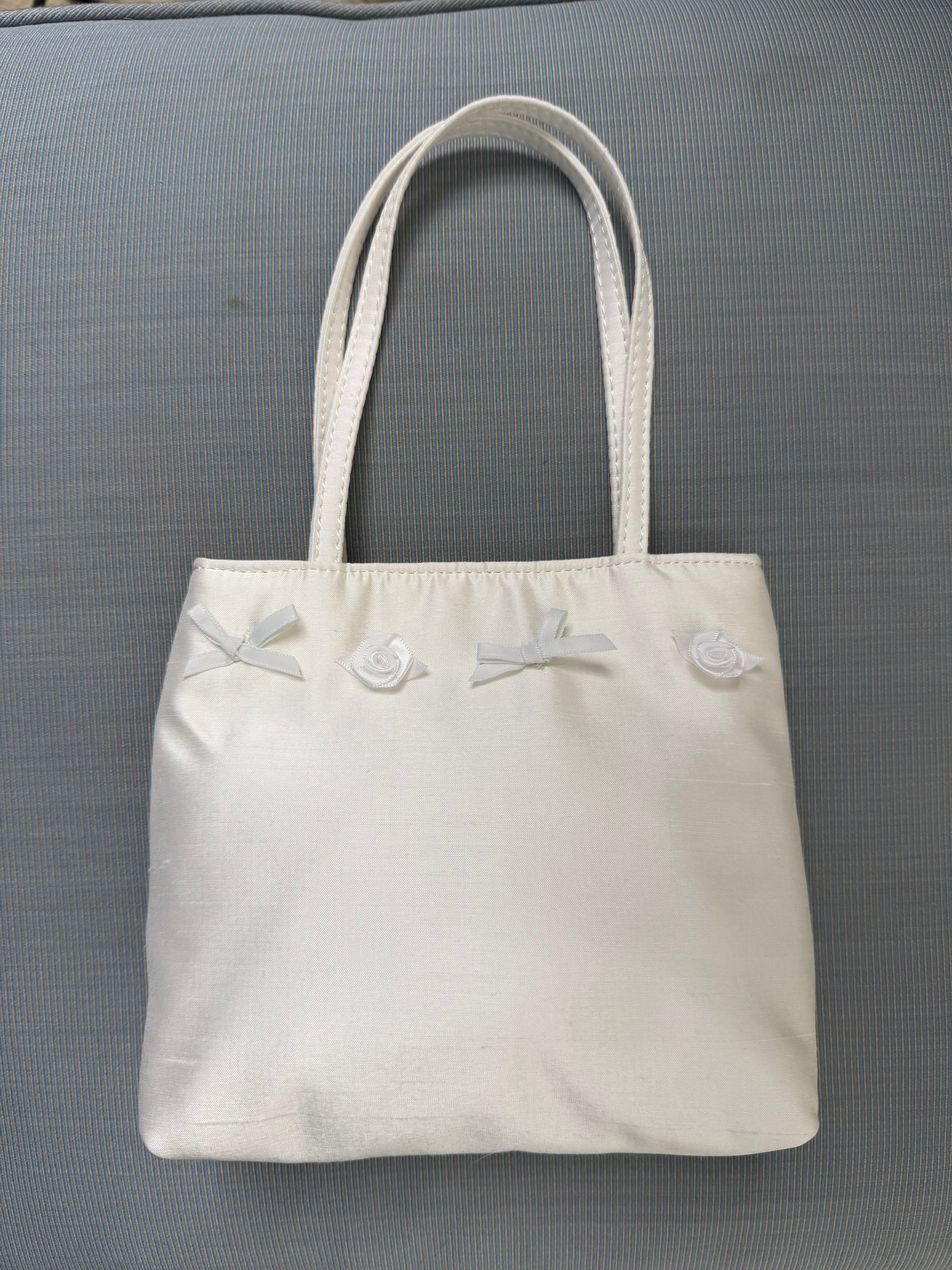 Hai Little Silk Bag